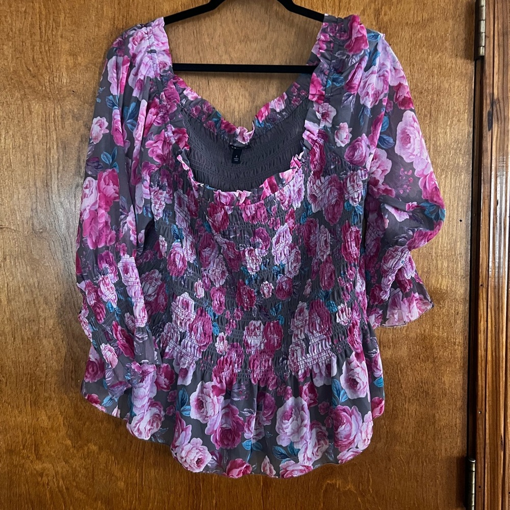 Chic Floral Women's Blouse in Pink and Gray